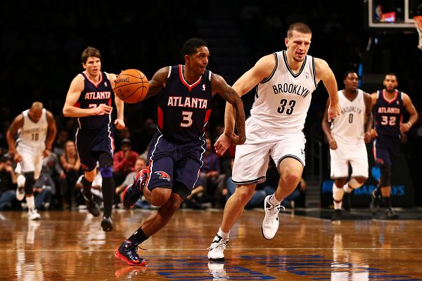 组三巨头争冠！美媒：雄鹿、勇士潜在5换1交易出炉，一举两得