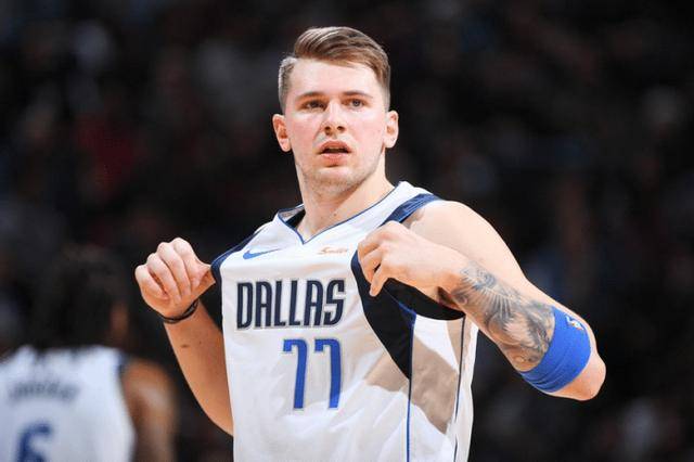 安东尼-戴维斯伤情最新进展：独行侠交易前景如何？